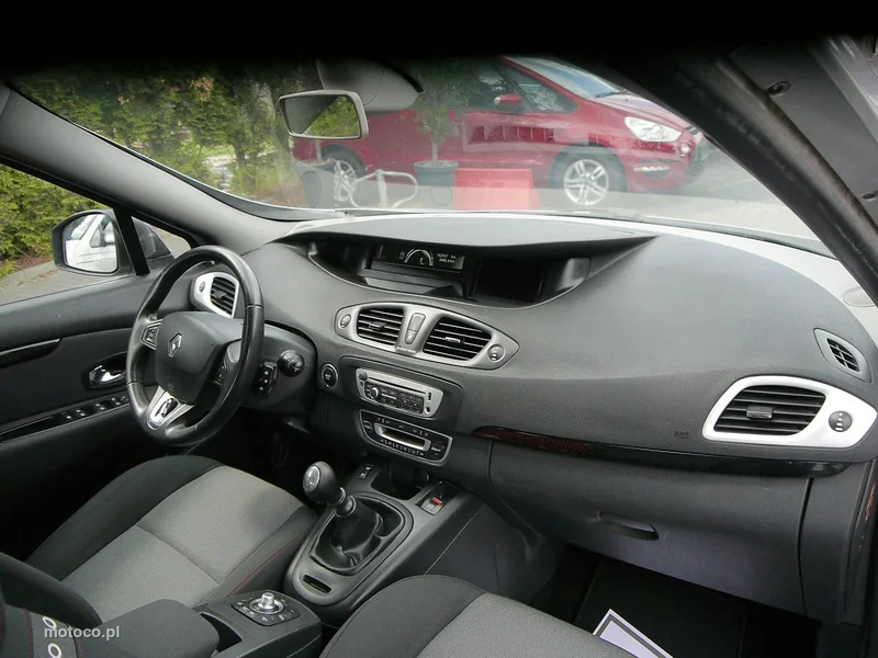 Renault Grand Scenic II 19