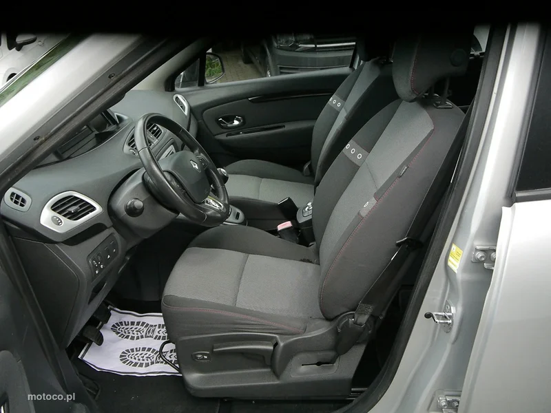 Renault Grand Scenic II 22