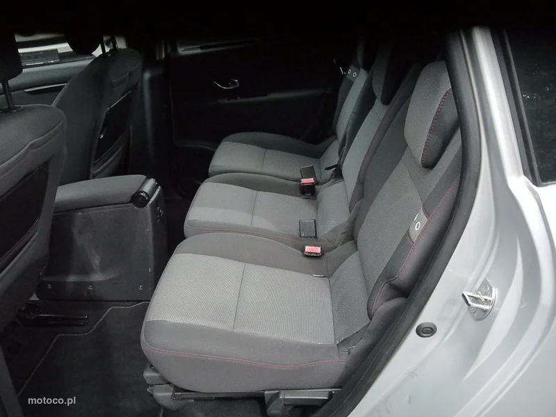 Renault Grand Scenic II 24