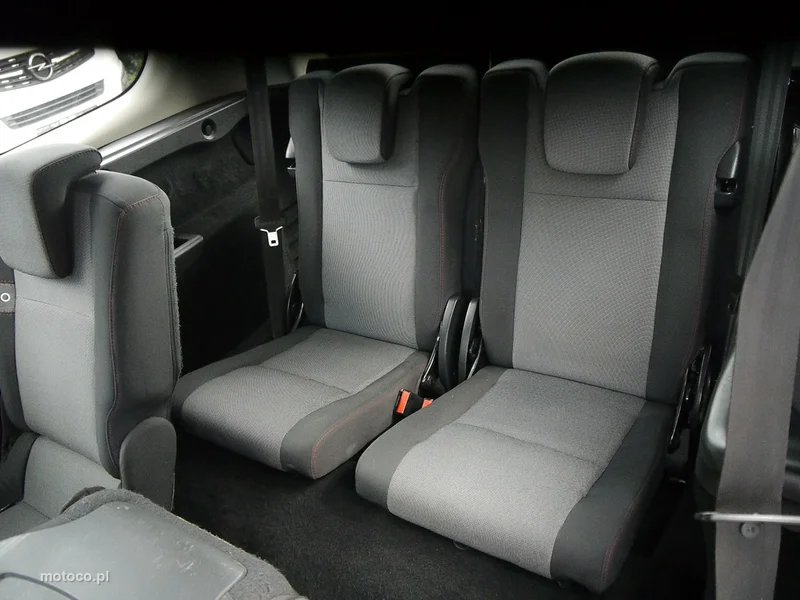 Renault Grand Scenic II 25