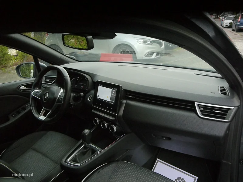 Renault Clio V 29