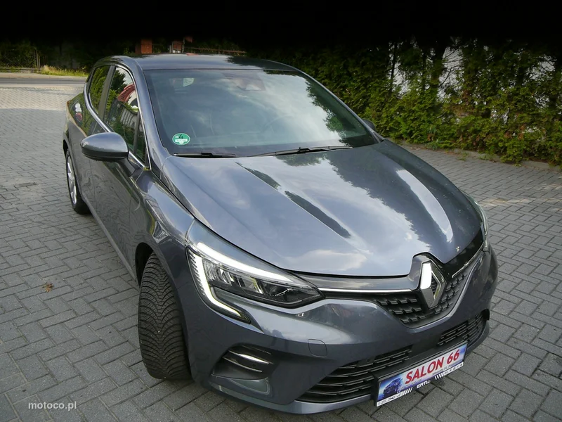Renault Clio V 9