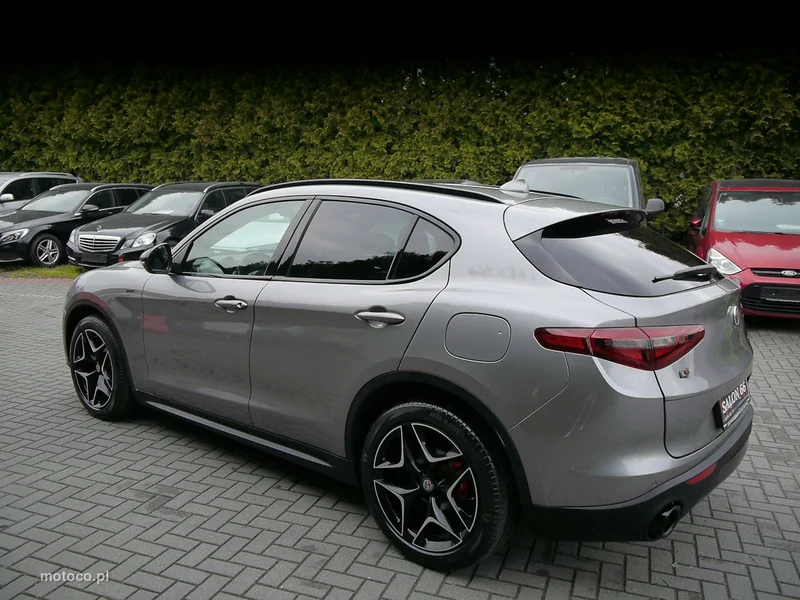 Alfa Romeo Stelvio 15