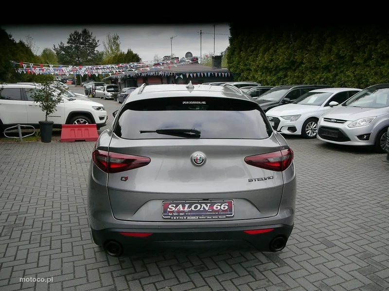 Alfa Romeo Stelvio 17