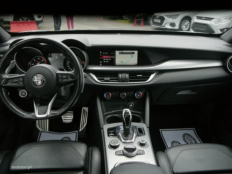 Alfa Romeo Stelvio 21