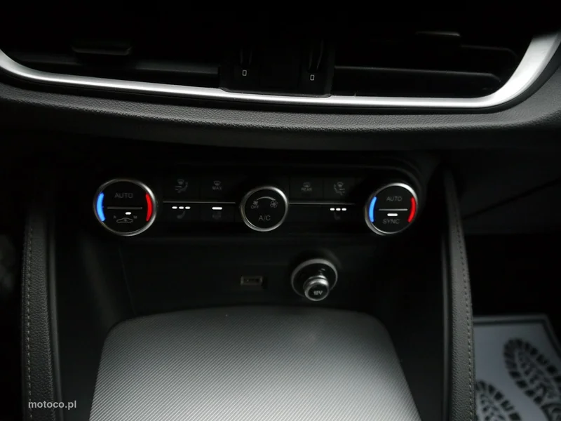 Alfa Romeo Stelvio 27