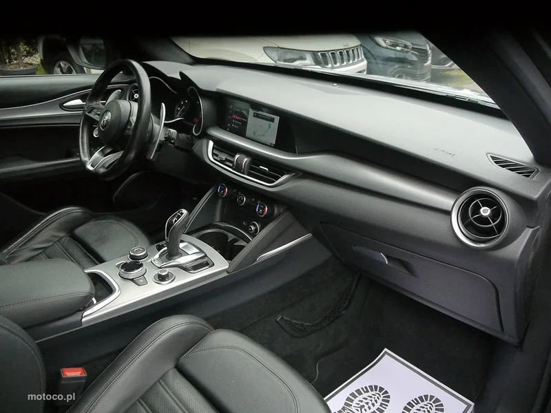 Alfa Romeo Stelvio 29