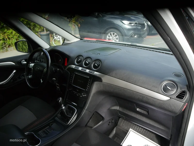 Ford Galaxy II 24