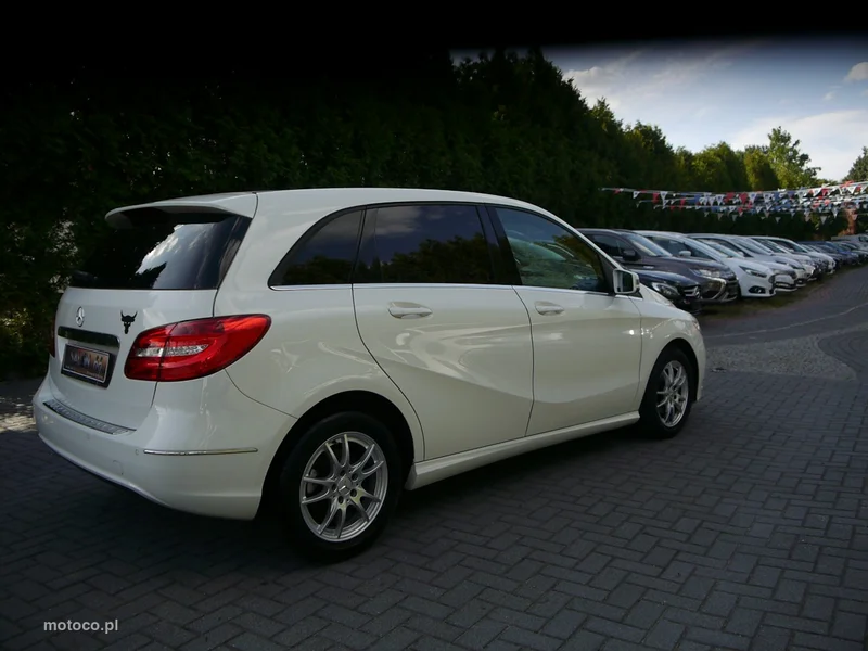 Mercedes-Benz Klasa B W246 B 180 15