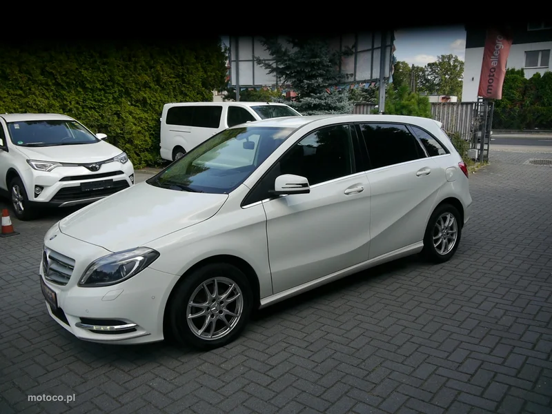 Mercedes-Benz Klasa B W246 B 180 17