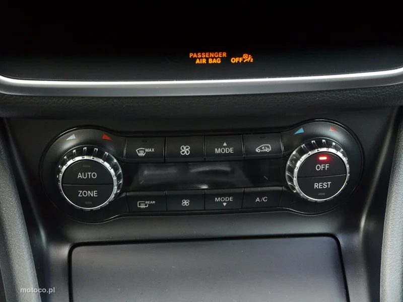 Mercedes-Benz GLA X156 GLA 180 23