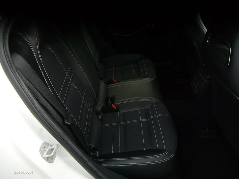 Mercedes-Benz GLA X156 GLA 180 28