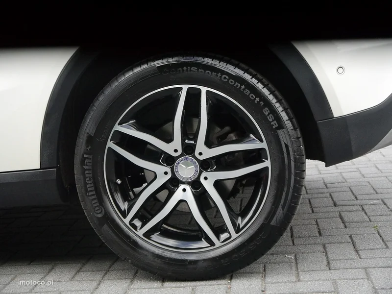 Mercedes-Benz GLA X156 GLA 180 38