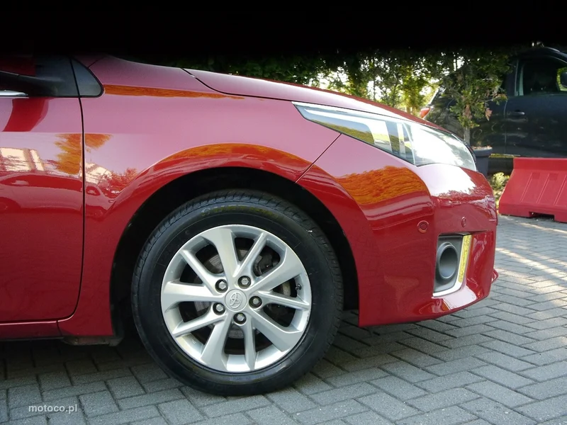 Toyota Corolla E160/E170 16