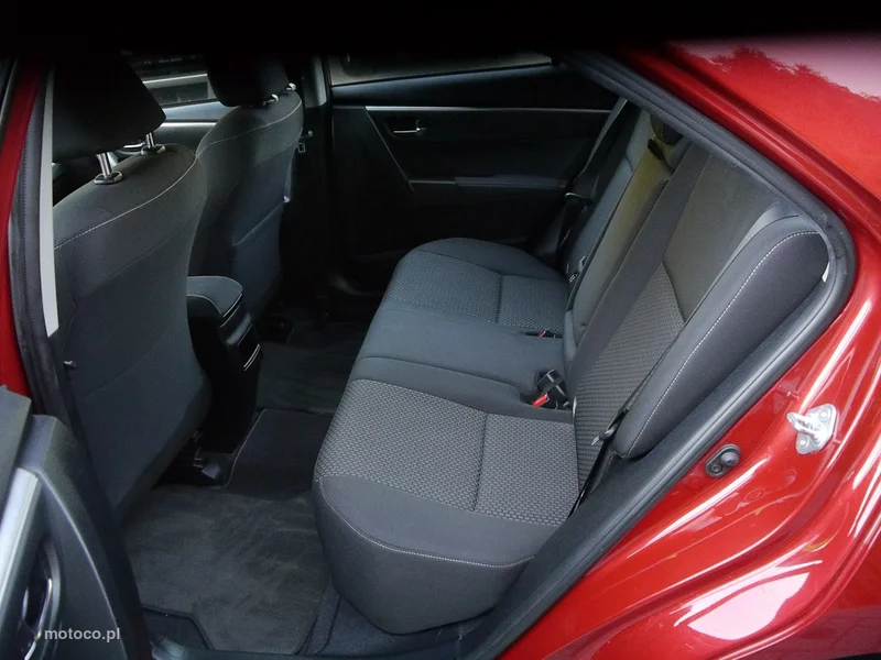 Toyota Corolla E160/E170 31