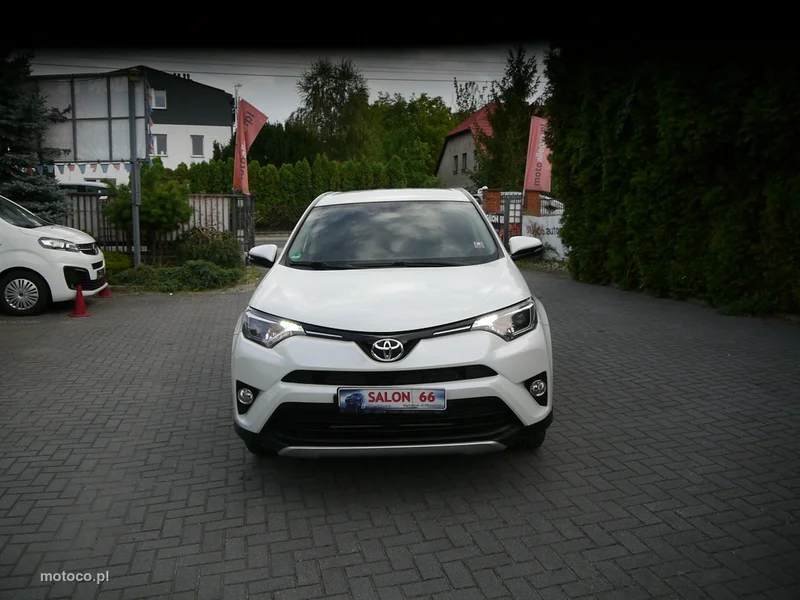 Toyota RAV 4 XA40 7