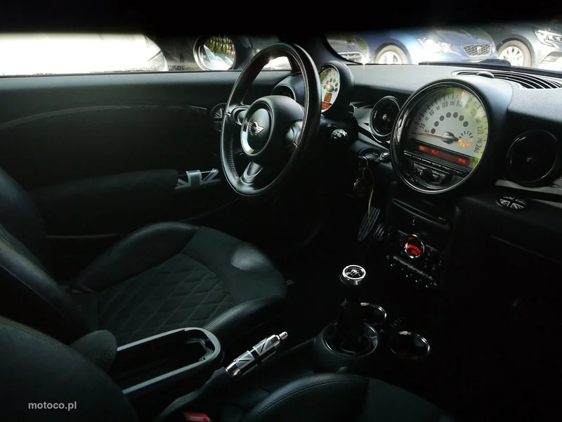 MINI Cooper S 32