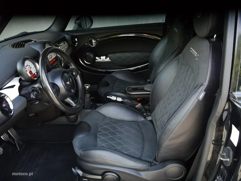 MINI Cooper S 33