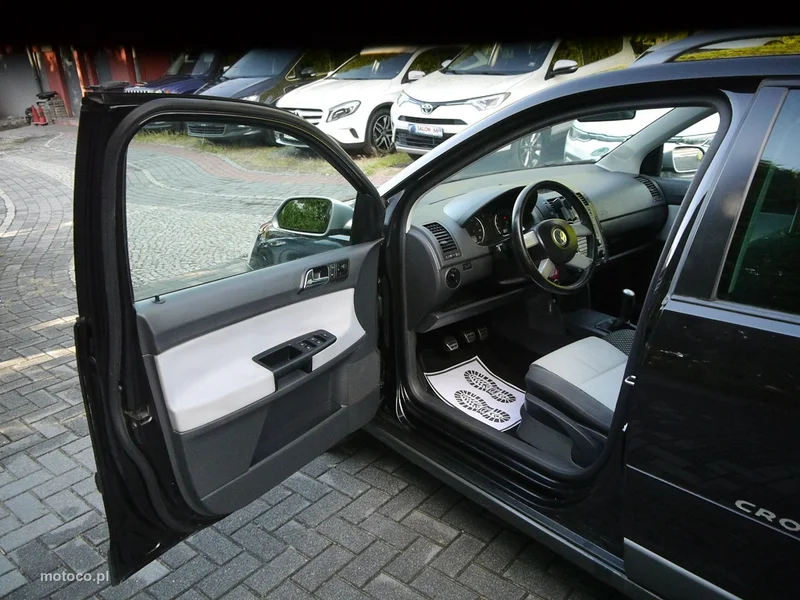 Volkswagen Polo Cross 32