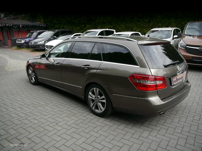 Mercedes-Benz Klasa E W212 E 200 12