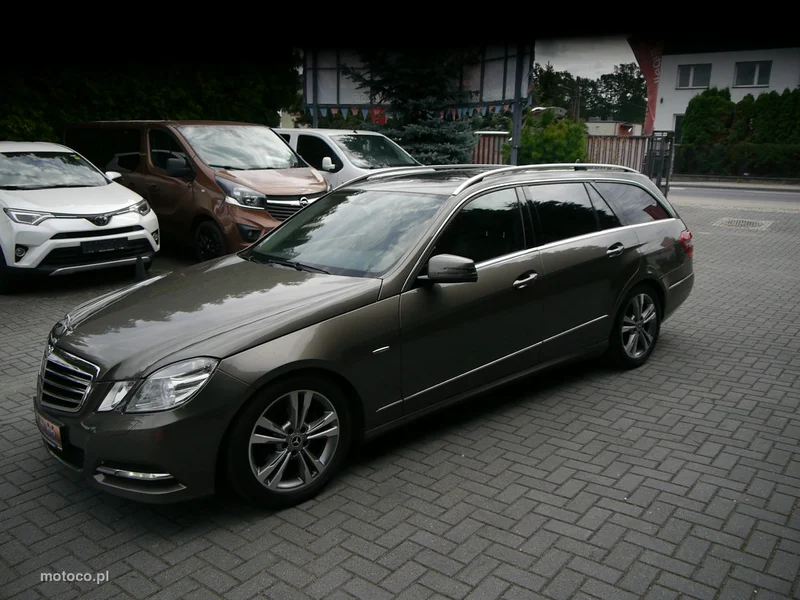 Mercedes-Benz Klasa E W212 E 200 13