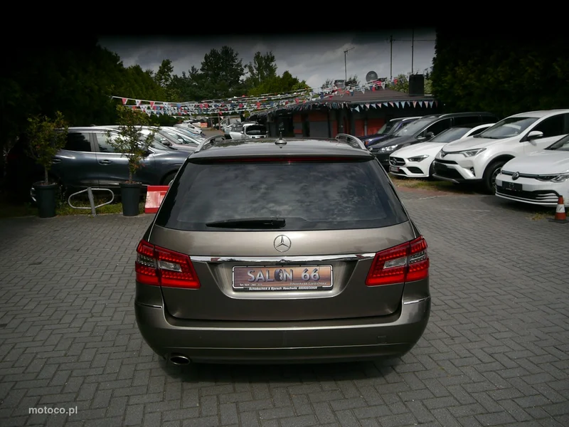 Mercedes-Benz Klasa E W212 E 200 16