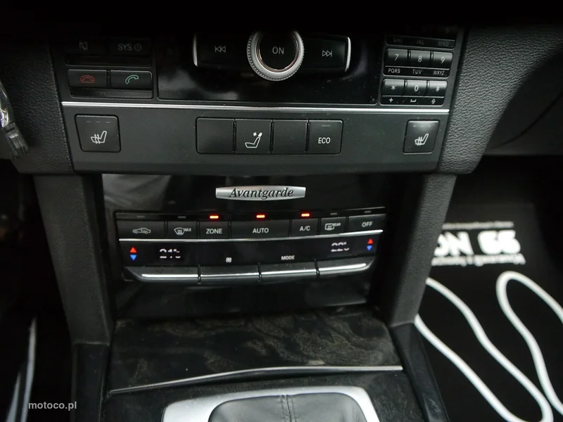 Mercedes-Benz Klasa E W212 E 200 29