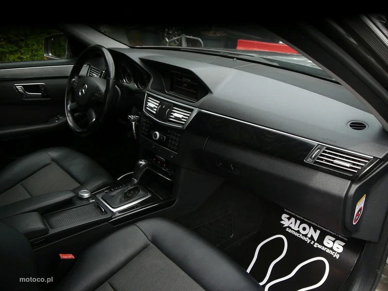 Mercedes-Benz Klasa E W212 E 200 33