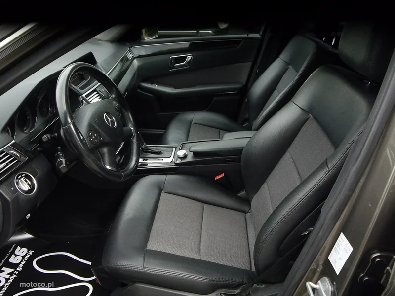 Mercedes-Benz Klasa E W212 E 200 36