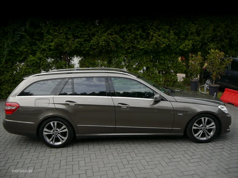 Mercedes-Benz Klasa E W212 E 200 9