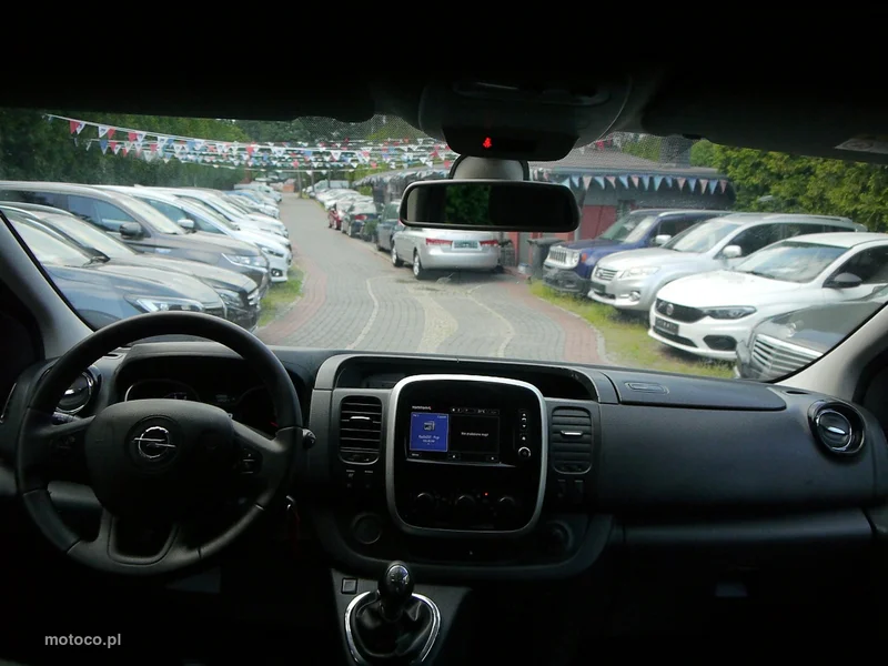 Opel Vivaro 20