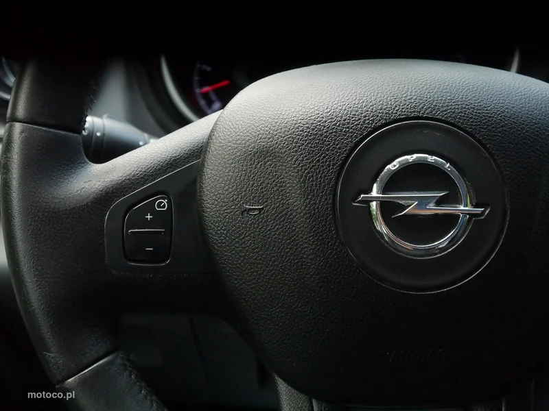 Opel Vivaro 32