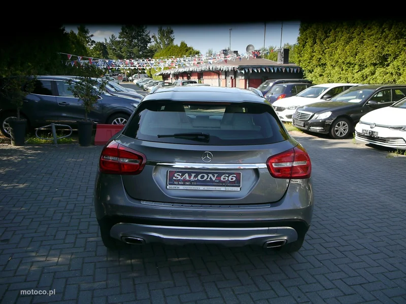 Mercedes-Benz GLA X156 GLA 200 14