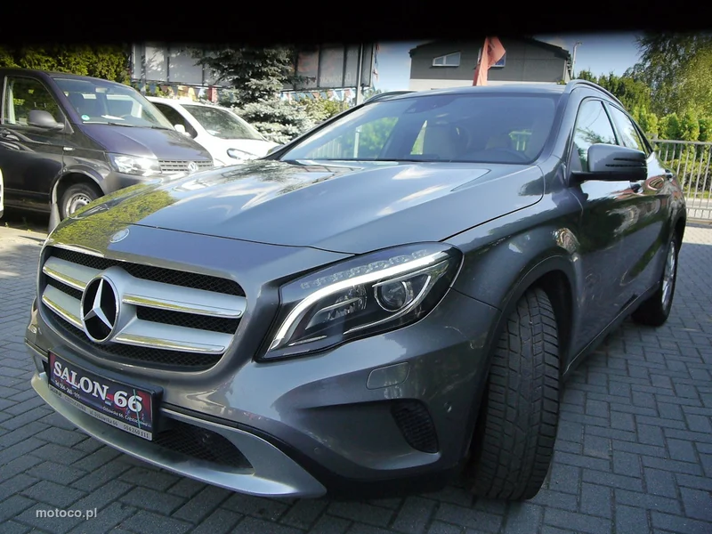 Mercedes-Benz GLA X156 GLA 200 8