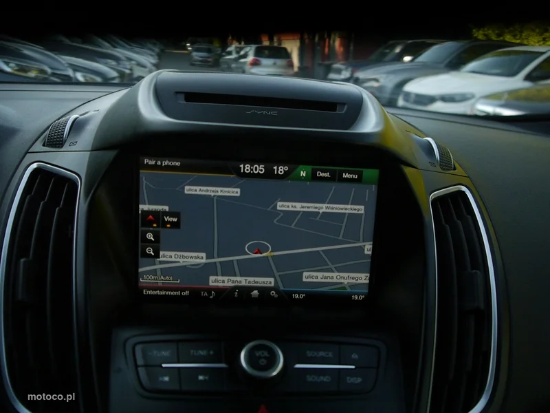 Ford C-Max II 26