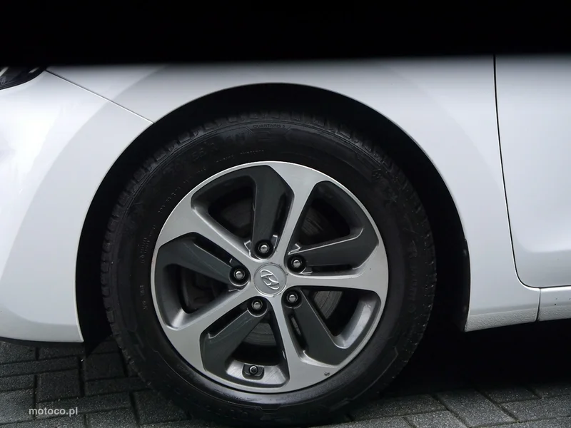 Hyundai i30 24