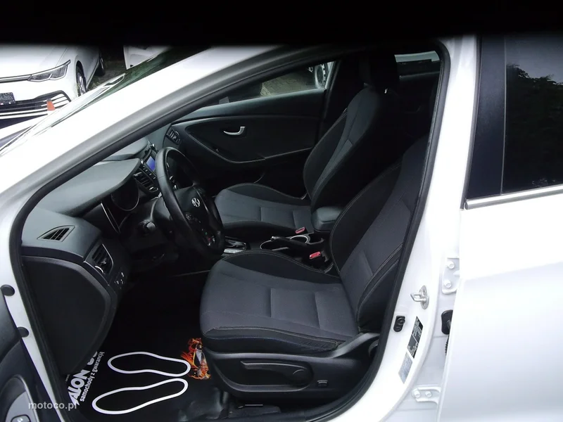 Hyundai i30 25