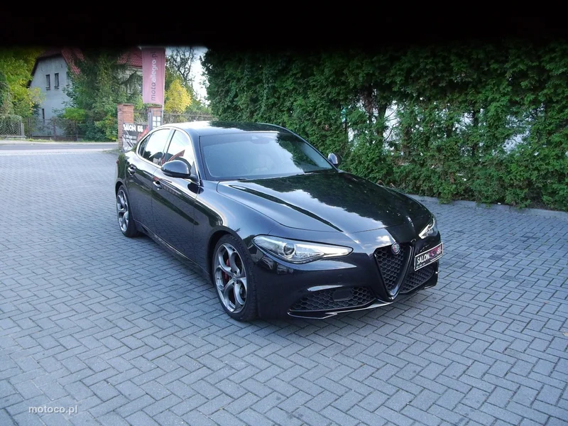 Alfa Romeo Giulia 4