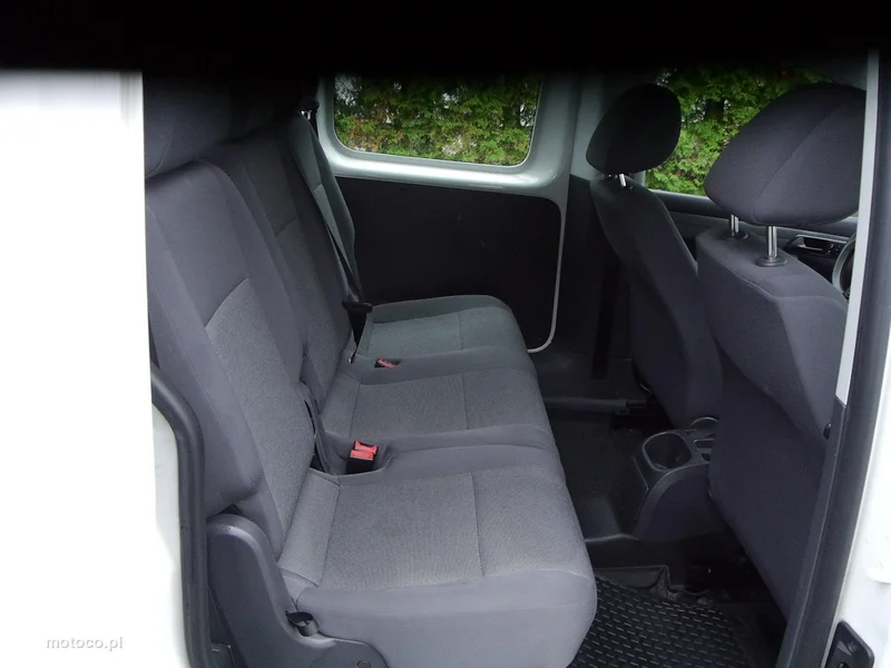 Volkswagen Caddy III 19