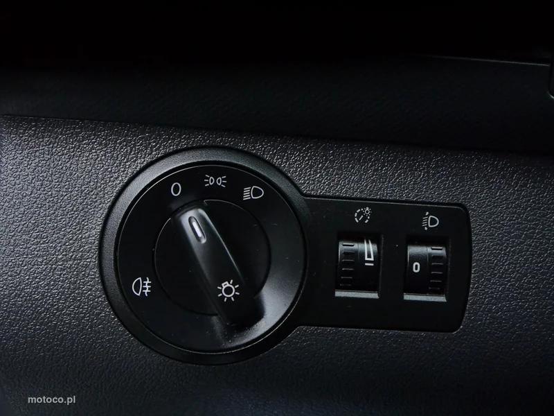 Volkswagen Caddy III 25