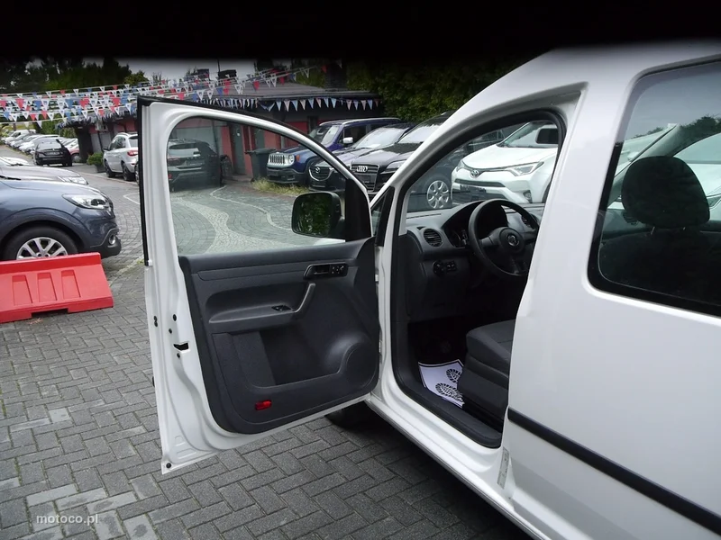 Volkswagen Caddy III 27