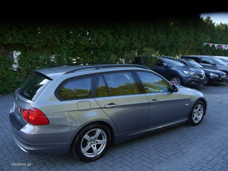 BMW Seria 3 E90 318 15