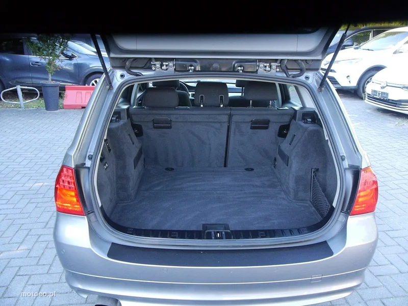 BMW Seria 3 E90 318 17