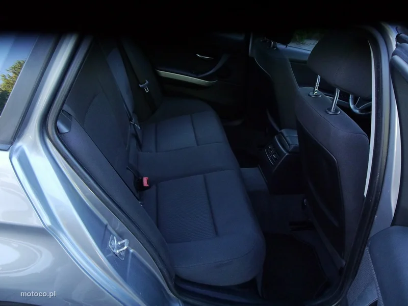 BMW Seria 3 E90 318 29