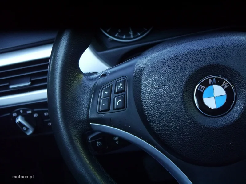 BMW Seria 3 E90 318 32