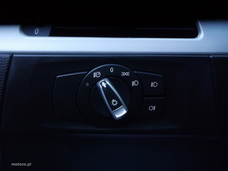 BMW Seria 3 E90 318 35