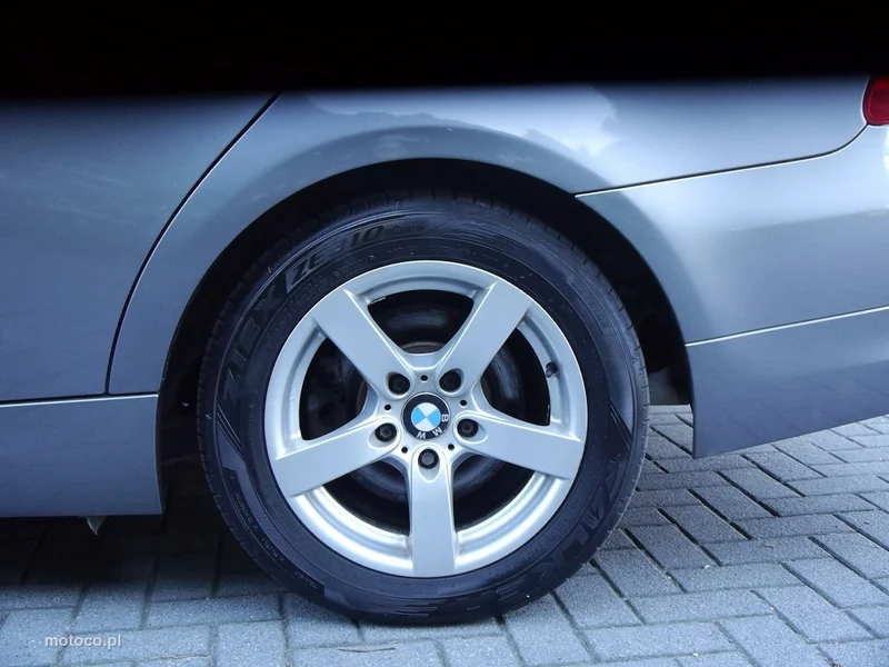 BMW Seria 3 E90 318 36
