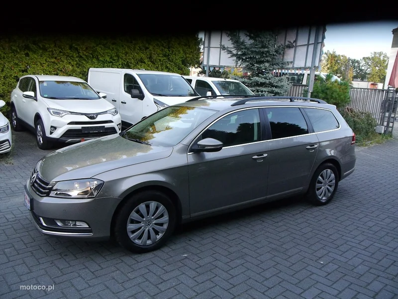 Volkswagen Passat Variant B7 12