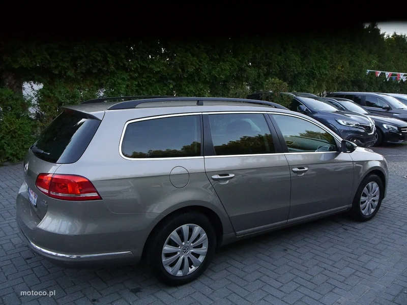 Volkswagen Passat Variant B7 14