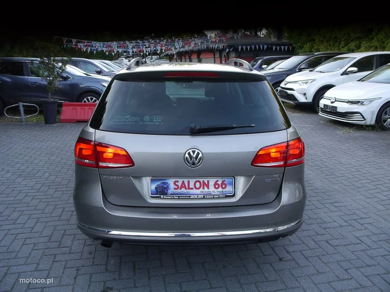 Volkswagen Passat Variant B7 16